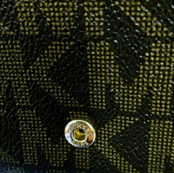 Michael Kors Fulton Monogram Wallet - Picture 10 of 14